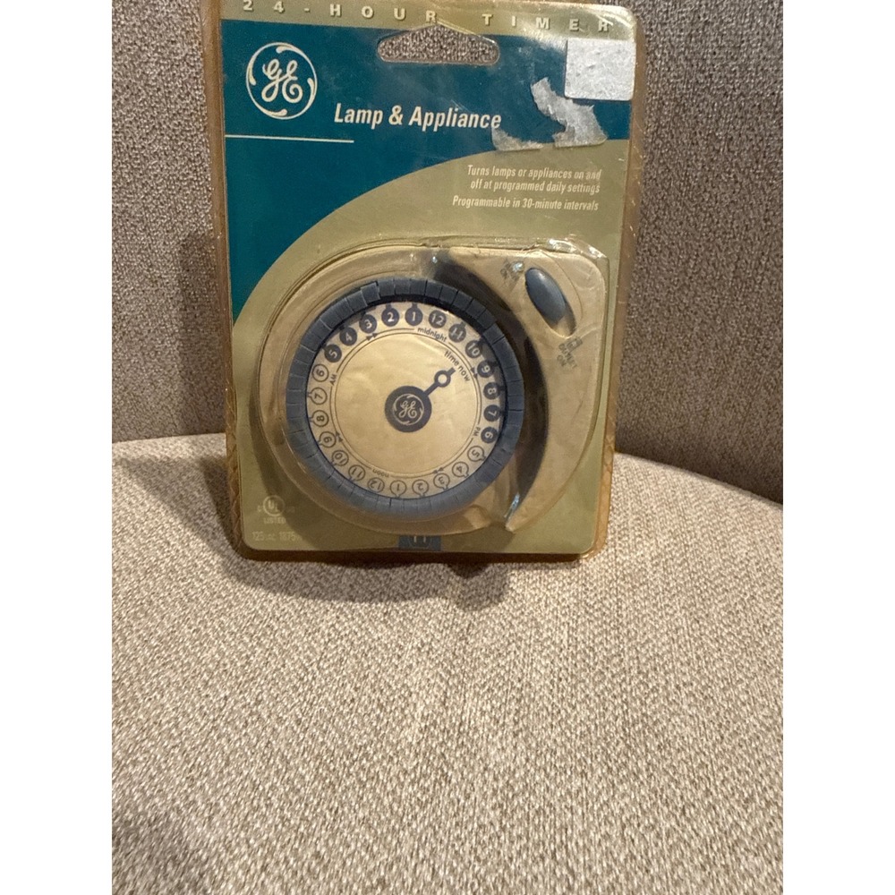 Vintage GE 24-Hour Programmable Timer Lamp & Appliance Plug In GE5101N 15amp NOS